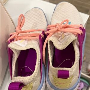 Nike Women's Sneakers in Cream and Pink
